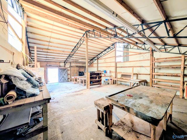 1818 West Lacon Road, Falkville, AL 35622