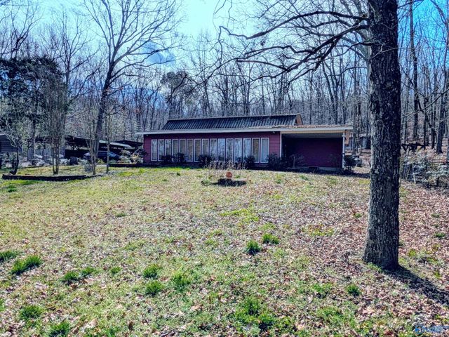 1818 West Lacon Road, Falkville, AL 35622