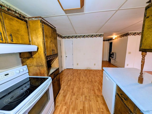 1818 West Lacon Road, Falkville, AL 35622