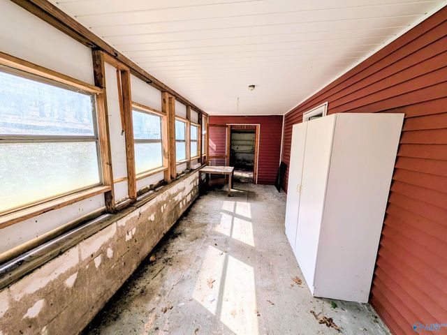 1818 West Lacon Road, Falkville, AL 35622