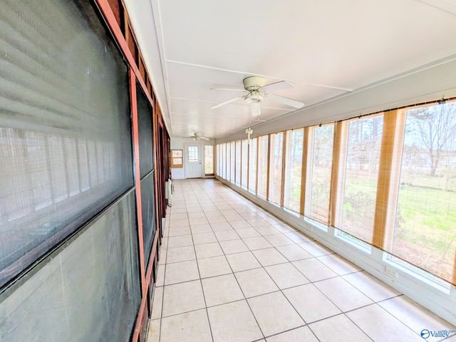 1818 West Lacon Road, Falkville, AL 35622