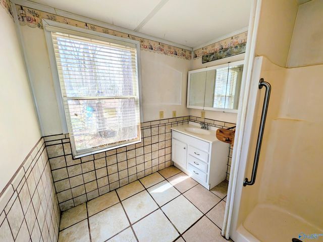 1818 West Lacon Road, Falkville, AL 35622