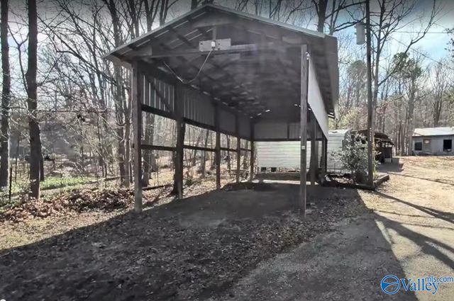 1818 West Lacon Road, Falkville, AL 35622