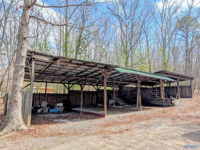 1818 West Lacon Road, Falkville, AL 35622