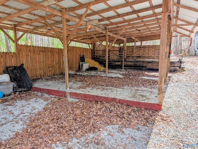 1818 West Lacon Road, Falkville, AL 35622