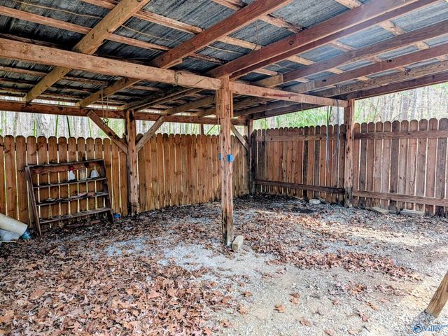 1818 West Lacon Road, Falkville, AL 35622