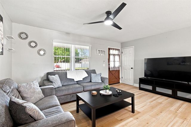 5206 PARADE STREET, Temple Terrace, FL 33617