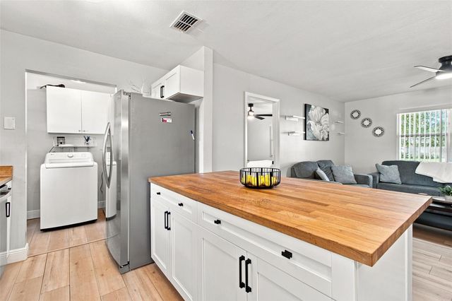 5206 PARADE STREET, Temple Terrace, FL 33617