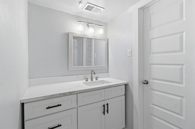 10574 High Hollows Drive 165, Dallas, TX 75230