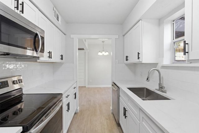 10574 High Hollows Drive 165, Dallas, TX 75230
