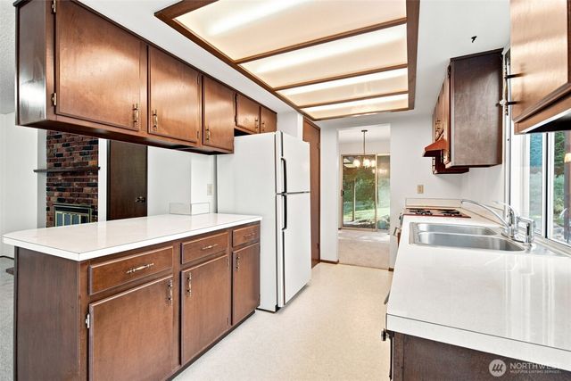 11 NW Bridle Ridge Pl, Bremerton, WA 98311
