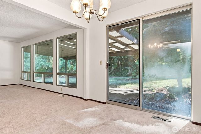 11 NW Bridle Ridge Pl, Bremerton, WA 98311