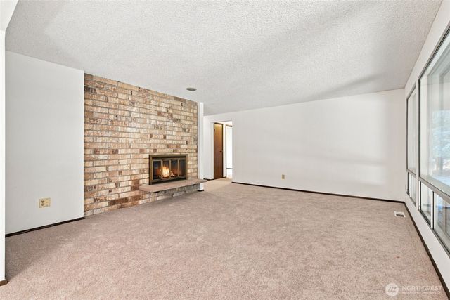 11 NW Bridle Ridge Pl, Bremerton, WA 98311