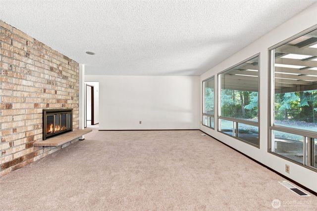 11 NW Bridle Ridge Pl, Bremerton, WA 98311