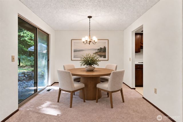 11 NW Bridle Ridge Pl, Bremerton, WA 98311