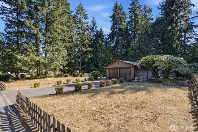 11 NW Bridle Ridge Pl, Bremerton, WA 98311