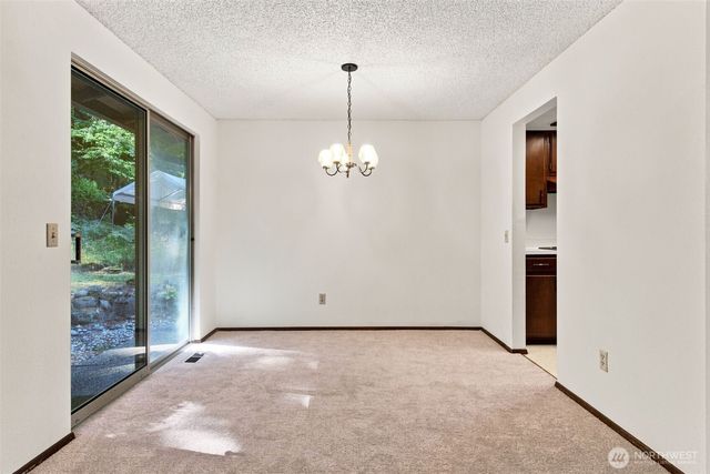 11 NW Bridle Ridge Pl, Bremerton, WA 98311