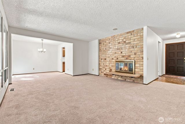 11 NW Bridle Ridge Pl, Bremerton, WA 98311