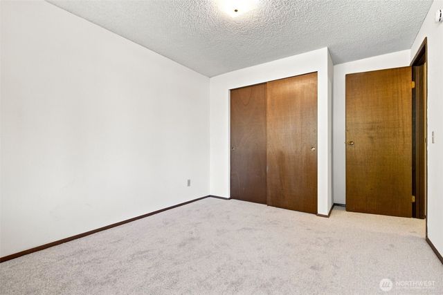 11 NW Bridle Ridge Pl, Bremerton, WA 98311