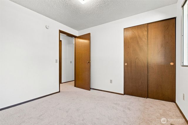 11 NW Bridle Ridge Pl, Bremerton, WA 98311