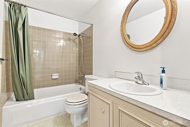 11 NW Bridle Ridge Pl, Bremerton, WA 98311