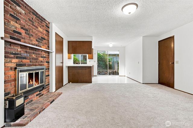 11 NW Bridle Ridge Pl, Bremerton, WA 98311