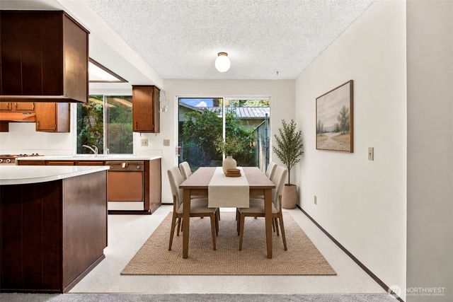 11 NW Bridle Ridge Pl, Bremerton, WA 98311