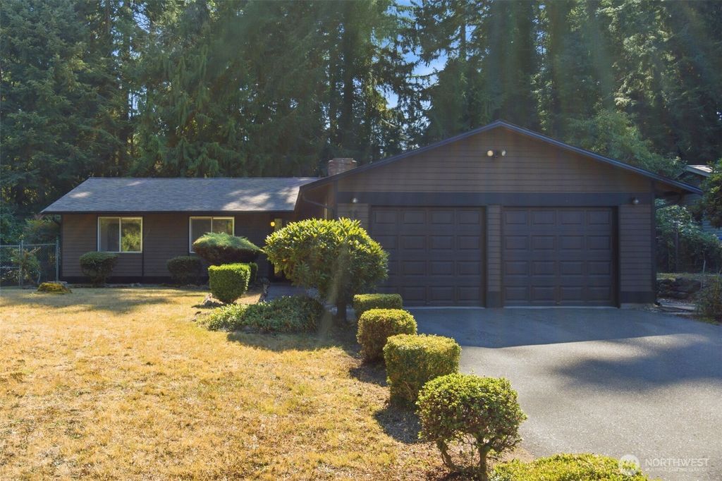 11 NW Bridle Ridge Pl, Bremerton, WA 98311