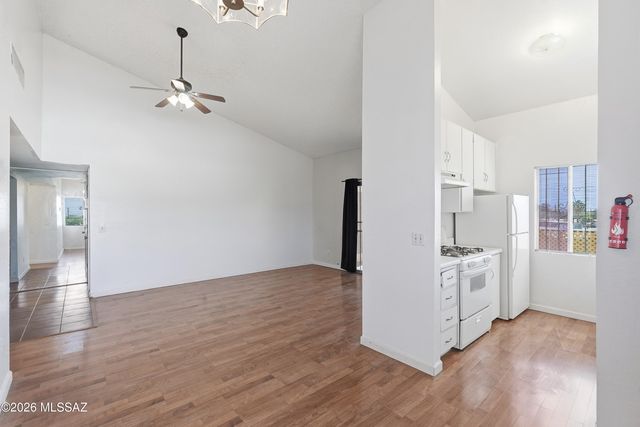 808 S Langley Ave Unit 201, Tucson, AZ 85710