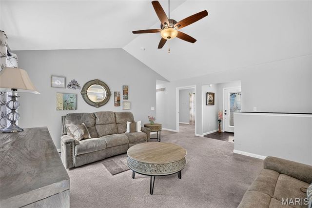 380 Steam Engine Court, Troy, MO 63379