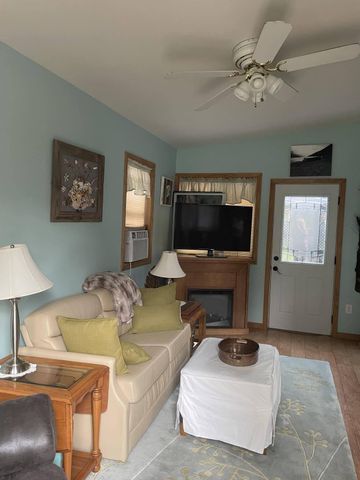 8091 Carriage Lane, Morton Twp, MI 49336