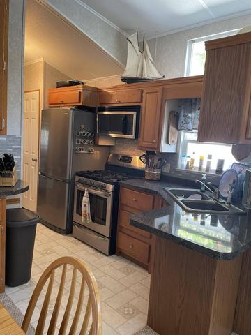 8091 Carriage Lane, Morton Twp, MI 49336