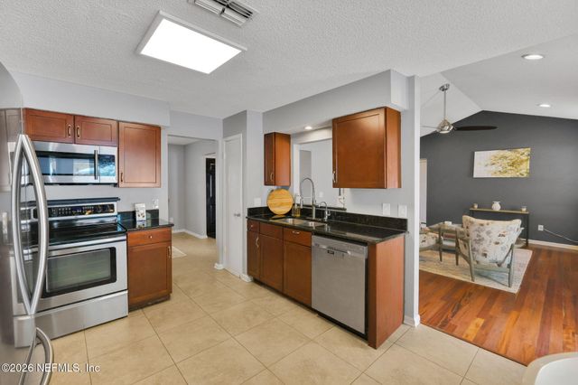 7571 CAPERS Place, Jacksonville, FL 32244