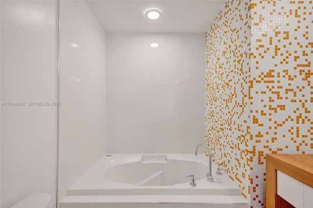 350 SE 2nd St 1250, Fort Lauderdale, FL 33301