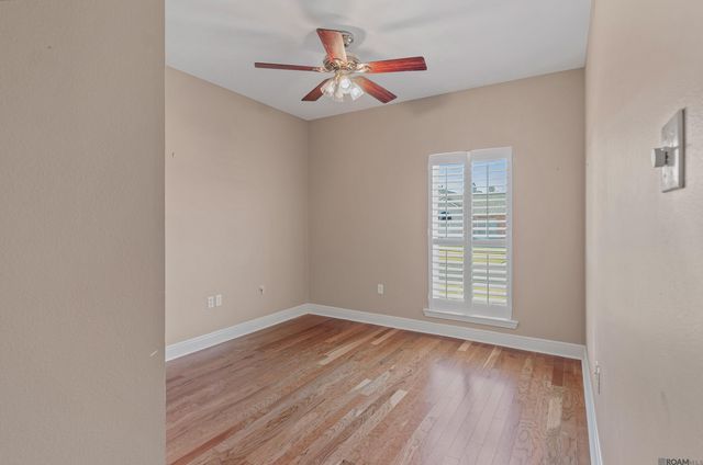 3837 Secretariat Dr, Baton Rouge, LA 70816