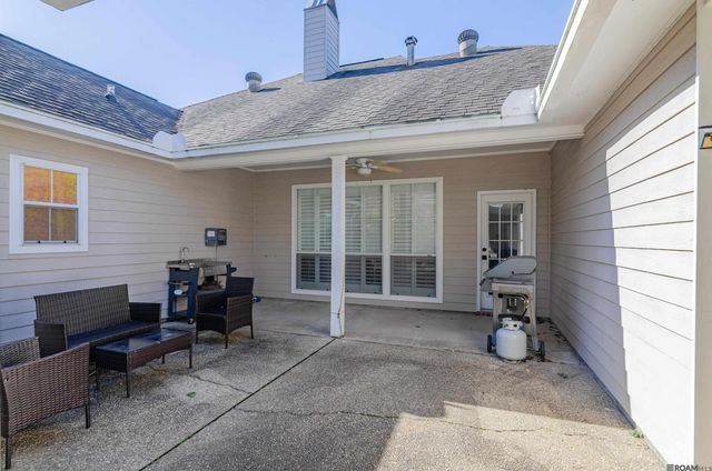 3837 Secretariat Dr, Baton Rouge, LA 70816