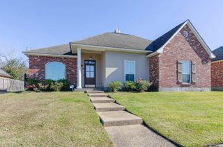 3837 Secretariat Dr, Baton Rouge, LA 70816