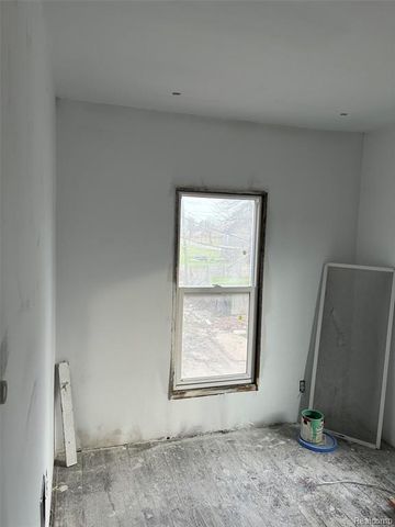 9940 Charlevoix Street, Detroit, MI 48214