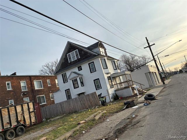9940 Charlevoix Street, Detroit, MI 48214