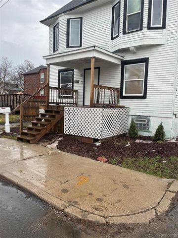 9940 Charlevoix Street, Detroit, MI 48214