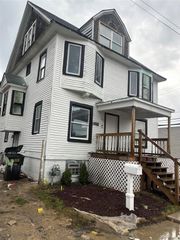 9940 Charlevoix Street, Detroit, MI 48214