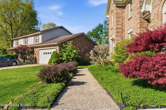 7203 Ben Franklin Ct, Louisville, KY 40214