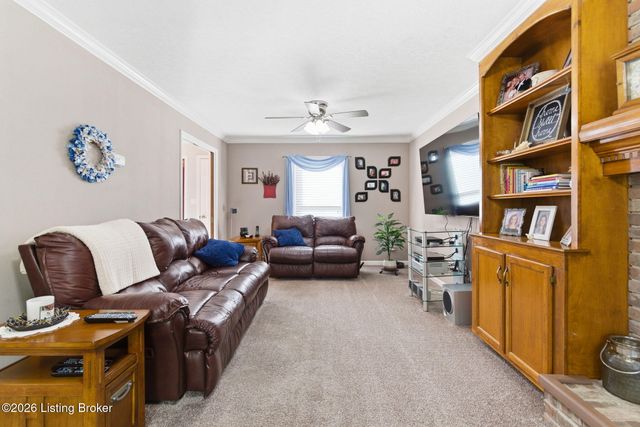 7203 Ben Franklin Ct, Louisville, KY 40214