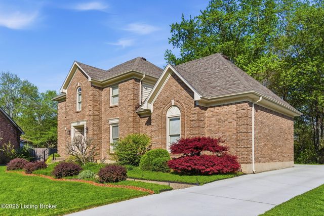 7203 Ben Franklin Ct, Louisville, KY 40214