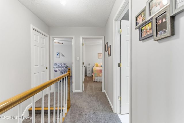7203 Ben Franklin Ct, Louisville, KY 40214