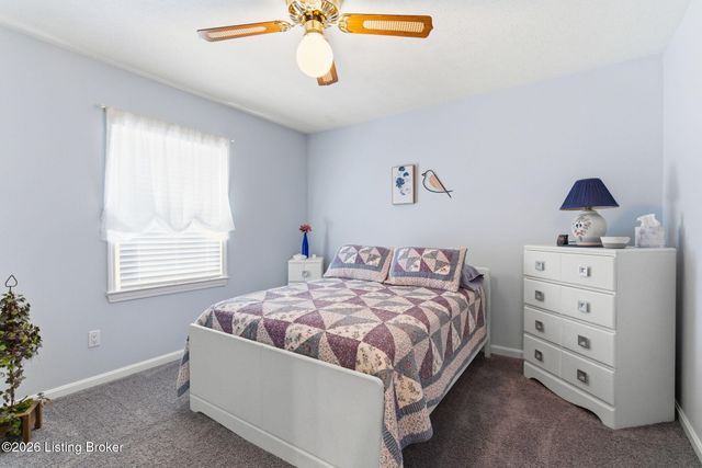 7203 Ben Franklin Ct, Louisville, KY 40214