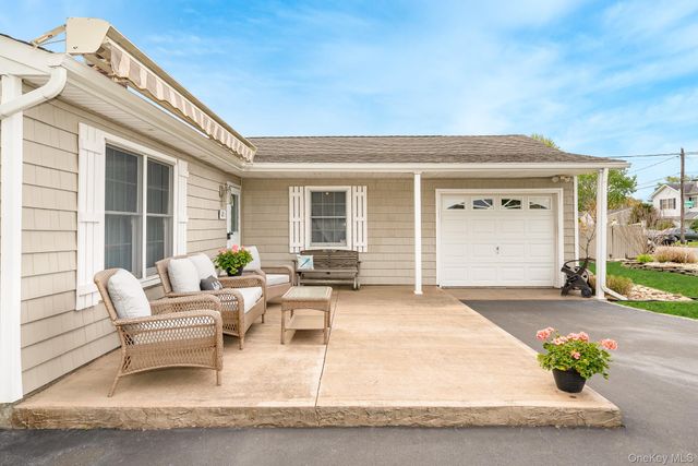 21 Eisenhower Road, Centereach, NY 11720