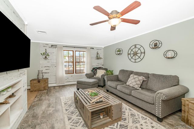 21 Eisenhower Road, Centereach, NY 11720