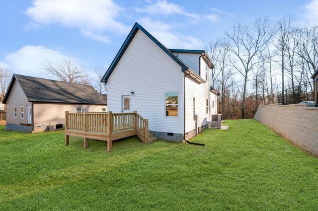 1118 W First Street, Dickson, TN 37055