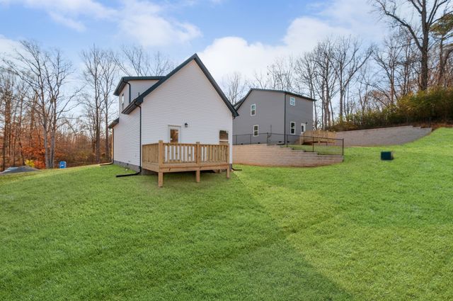 1118 W First Street, Dickson, TN 37055